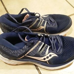 Everun Saucony ISO Shoes